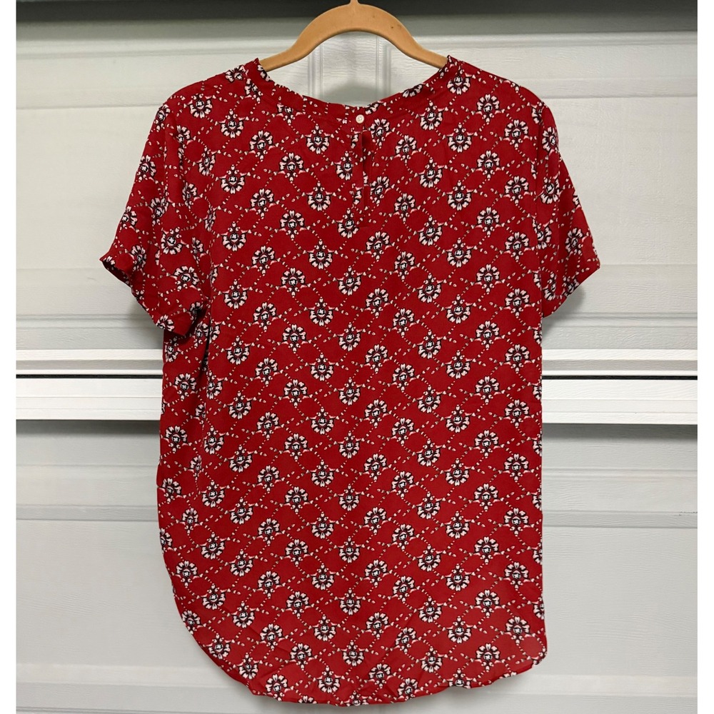 Loft Womens size M Red Floral Lattice Print Short Sleeve Blouse work casual cute - Picture 3 of 6